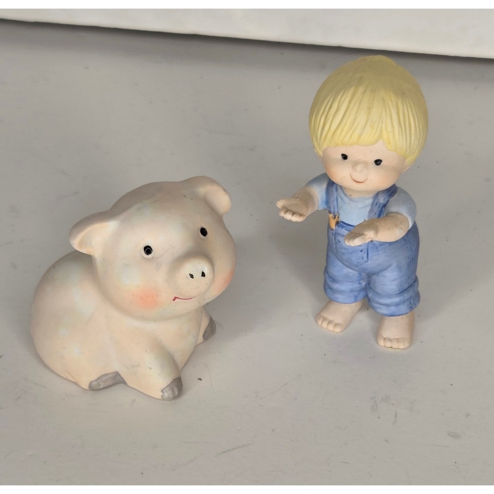 Enesco Country Cousins Little Boy Denim Blue Jean Overalls Pig Farm Barn Decor